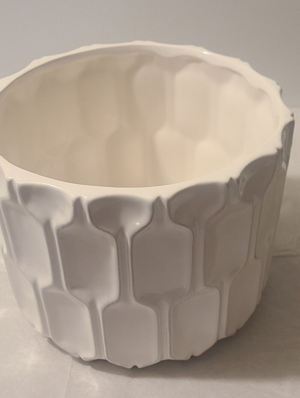 Decorative Ceramic Flower Vase Planter (Hx14, Dx18cm)